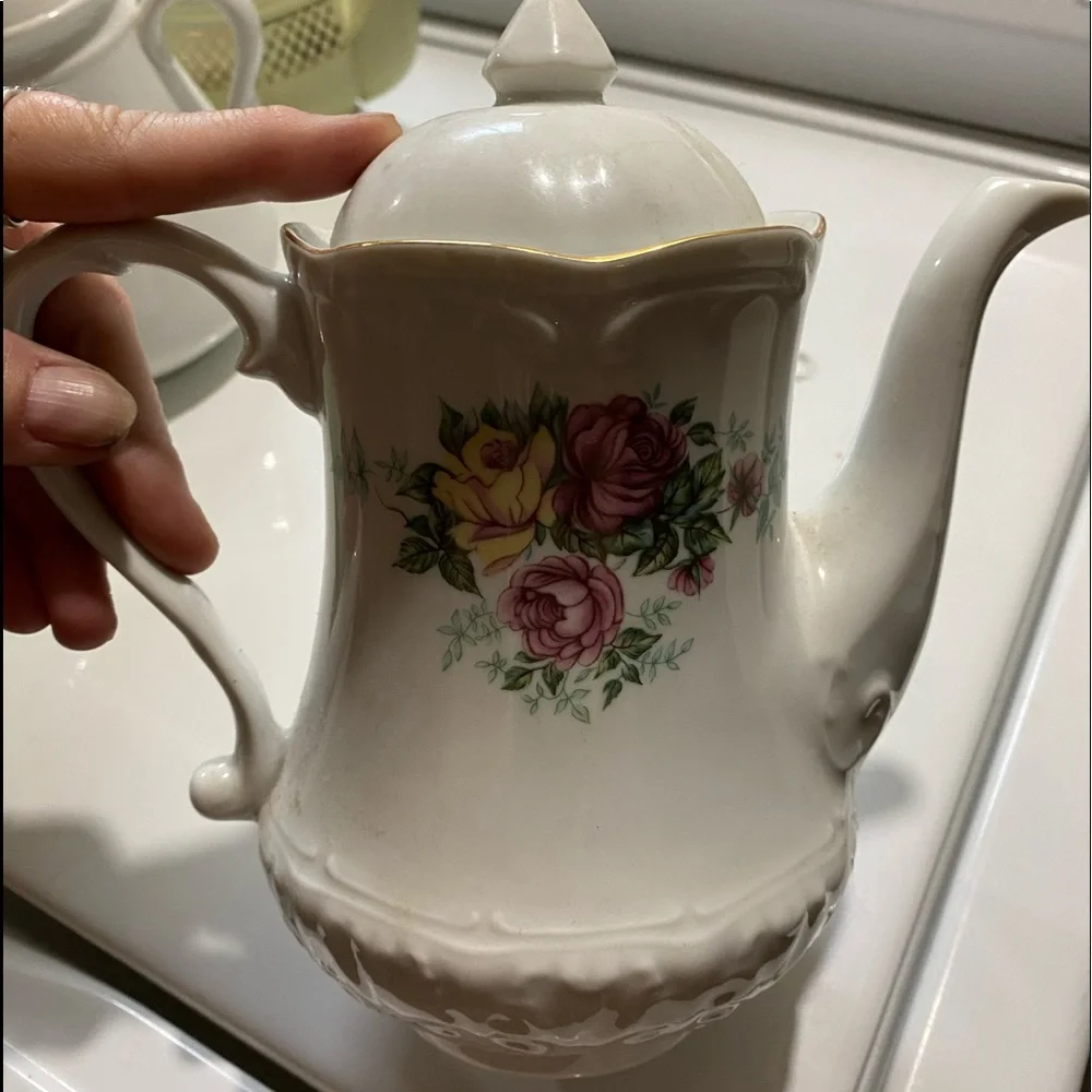Vintage teapot - Picture 1 of 6
